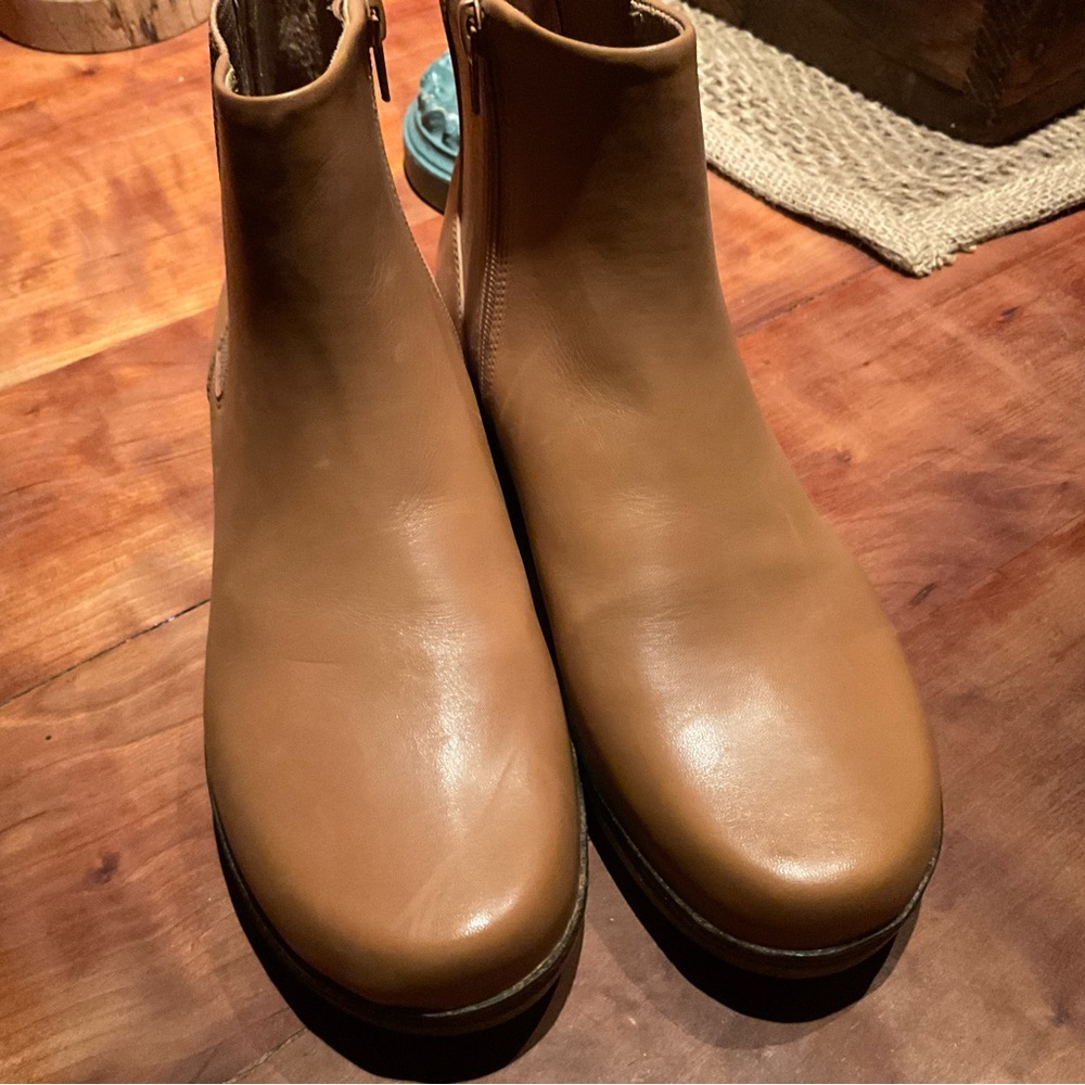 BRIOSO Leather Ankle Boots